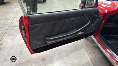 Lot 28 - 1974 TRIUMPH STAG AUTO