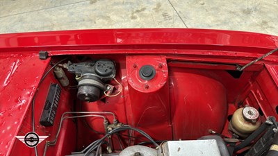 Lot 28 - 1974 TRIUMPH STAG AUTO