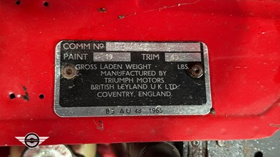 Lot 28 - 1974 TRIUMPH STAG AUTO