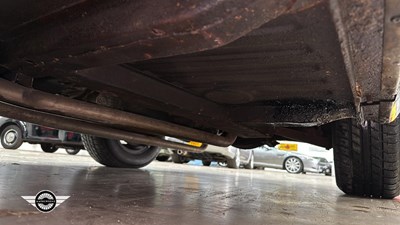 Lot 28 - 1974 TRIUMPH STAG AUTO