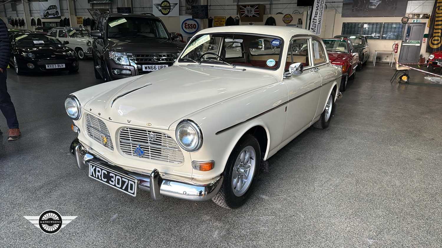 Lot 829 - 1966 VOLVO 132
