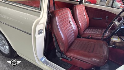 Lot 829 - 1966 VOLVO 132