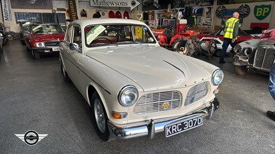 Lot 829 - 1966 VOLVO 132