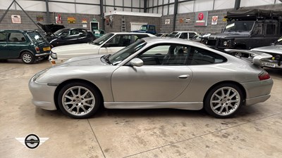 Lot 38 - 2001 PORSCHE 911 CARRERA 4 TIPTRONIC S