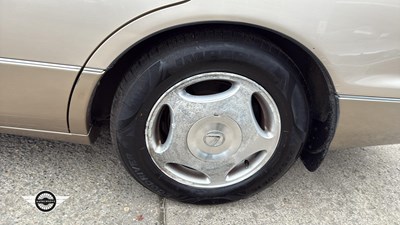 Lot 180 - 1998 LEXUS LS400 AUTO