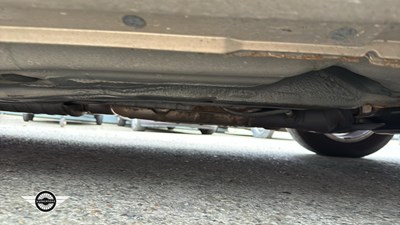 Lot 180 - 1998 LEXUS LS400 AUTO