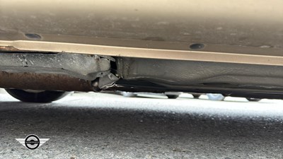 Lot 180 - 1998 LEXUS LS400 AUTO