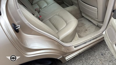 Lot 180 - 1998 LEXUS LS400 AUTO