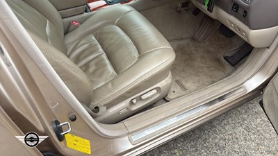 Lot 180 - 1998 LEXUS LS400 AUTO