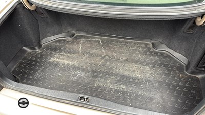 Lot 180 - 1998 LEXUS LS400 AUTO