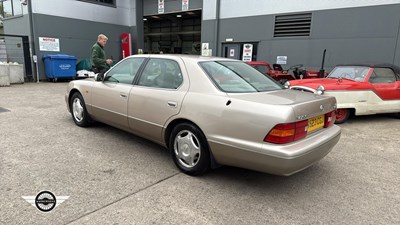 Lot 180 - 1998 LEXUS LS400 AUTO