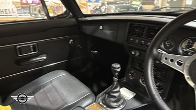 Lot 186 - 1979 MG B GT