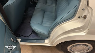 Lot 90 - 1973 VAUXHALL VICTOR