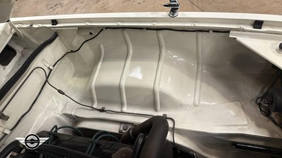 Lot 90 - 1973 VAUXHALL VICTOR