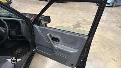 Lot 104 - 1988 FORD ESCORT GHIA
