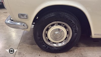 Lot 438 - 1975 ROLLS ROYCE