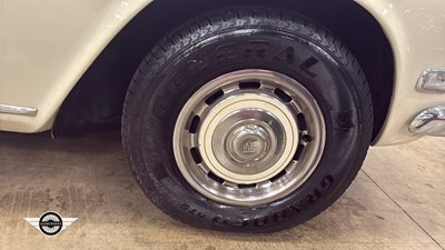 Lot 438 - 1975 ROLLS ROYCE