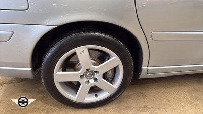 Lot 222 - 2006 VOLVO V70 R