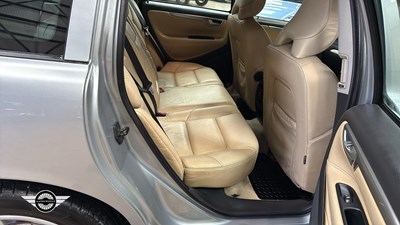 Lot 222 - 2006 VOLVO V70 R