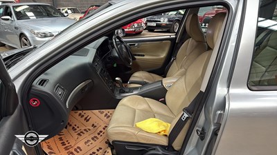 Lot 222 - 2006 VOLVO V70 R