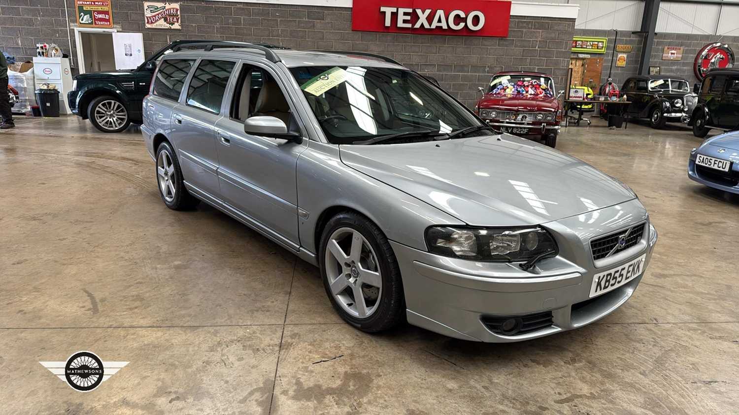 Lot 222 - 2006 VOLVO V70 R