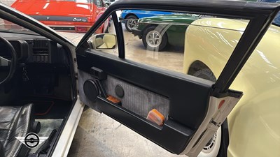 Lot 256 - 1988 RENAULT GTA V6