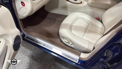 Lot 262 - 2000 JAGUAR XJ8 AUTO