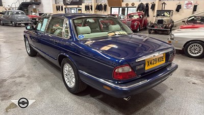 Lot 262 - 2000 JAGUAR XJ8 AUTO