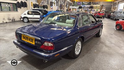 Lot 262 - 2000 JAGUAR XJ8 AUTO