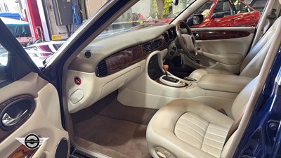 Lot 276 - 2001 JAGUAR SOVEREIGN V8 AUTO