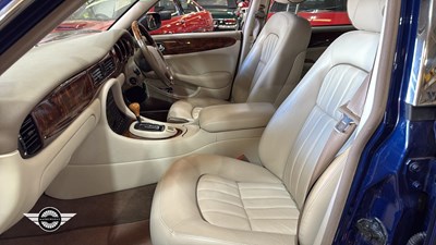 Lot 276 - 2001 JAGUAR SOVEREIGN V8 AUTO