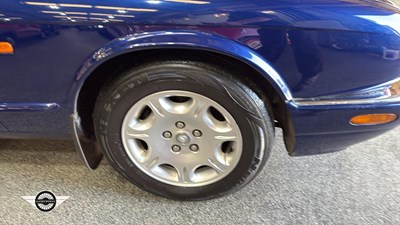 Lot 276 - 2001 JAGUAR SOVEREIGN V8 AUTO