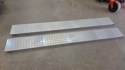 Lot 409 - RHINO RECOVERY LOADING RAMPS-HEAVY DUTY SWL 2.8 TON PER PAIR 8 FT LONG