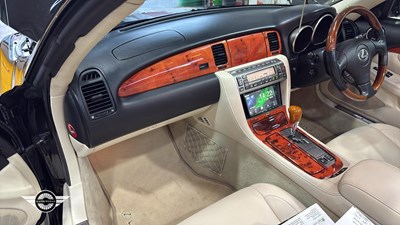 Lot 12 - 2006 LEXUS SC 430 AUTO