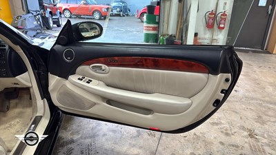 Lot 12 - 2006 LEXUS SC 430 AUTO