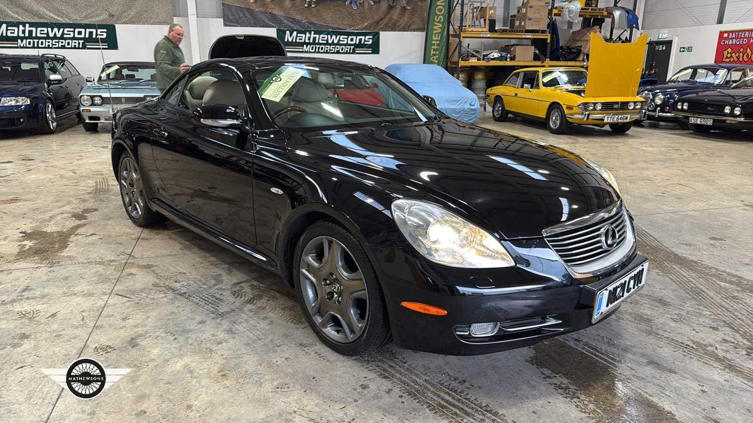 Lot 12 - 2006 LEXUS SC 430 AUTO