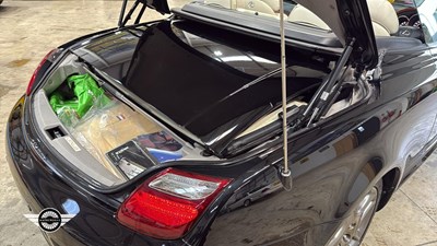 Lot 12 - 2006 LEXUS SC 430 AUTO