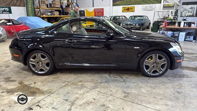 Lot 12 - 2006 LEXUS SC 430 AUTO