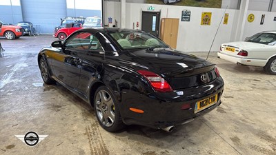 Lot 12 - 2006 LEXUS SC 430 AUTO