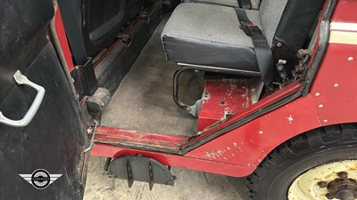 Lot 320 - 1982 LAND ROVER 109" - 4 CYL