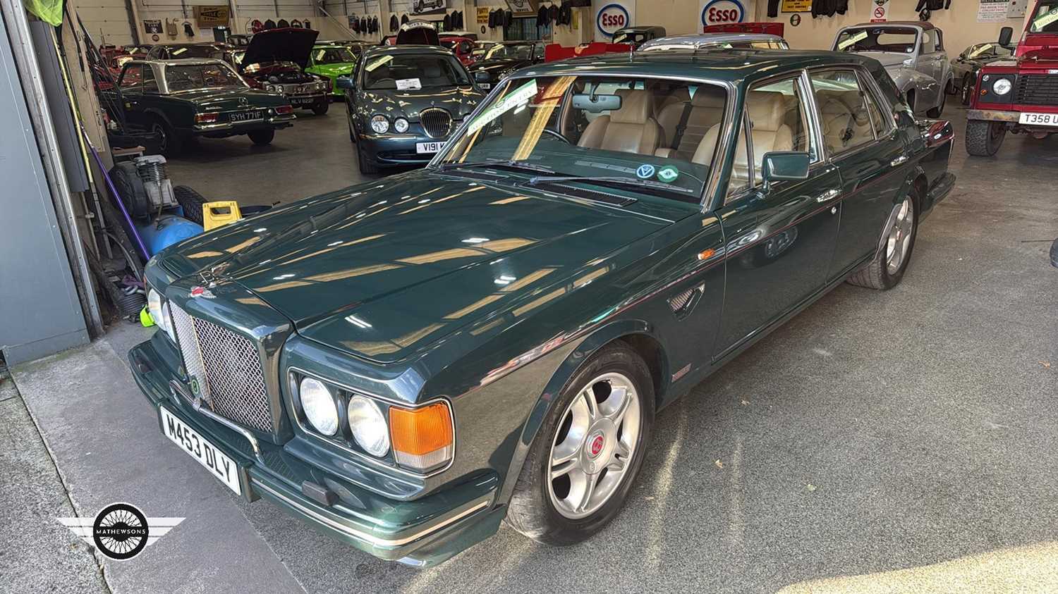 Lot 323 - 1995 BENTLEY TURBO R AUTO