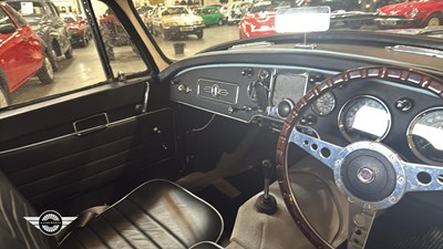 Lot 370 - 1962 MG A