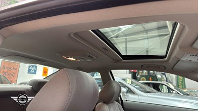 Lot 10 - 2007 BMW 325I SE