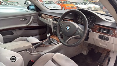 Lot 10 - 2007 BMW 325I SE