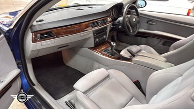 Lot 10 - 2007 BMW 325I SE