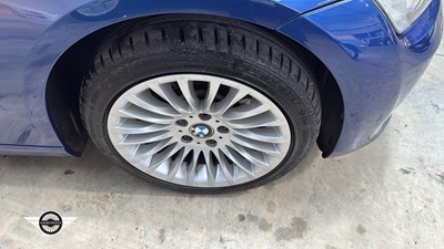 Lot 10 - 2007 BMW 325I SE