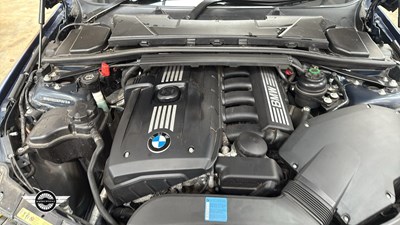 Lot 10 - 2007 BMW 325I SE