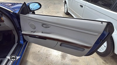 Lot 10 - 2007 BMW 325I SE