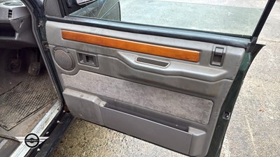 Lot 202 - 1993 LAND ROVER RANGEROVER VOGUE TDI