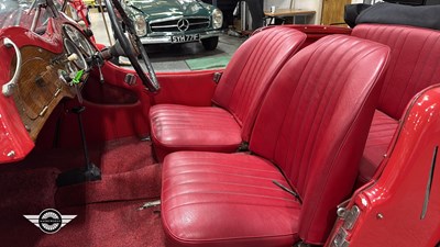 Lot 470 - 1953 SINGER